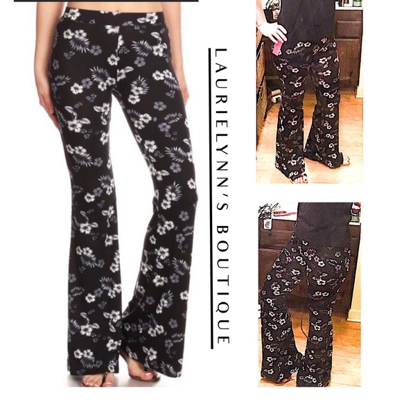 Laurielynn’s Boutique Pants - HP🎉Floral print  palazzo pant One size left large!